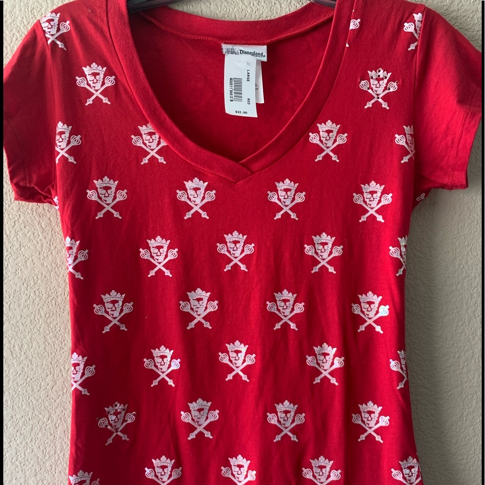 Disneyland Red Skull Tee Large NWT